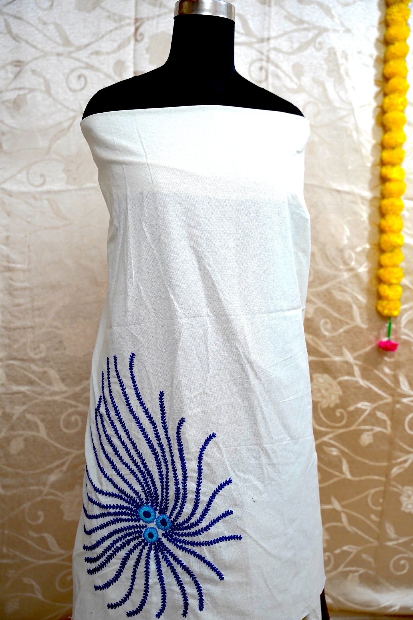 Knot stitches work Tops