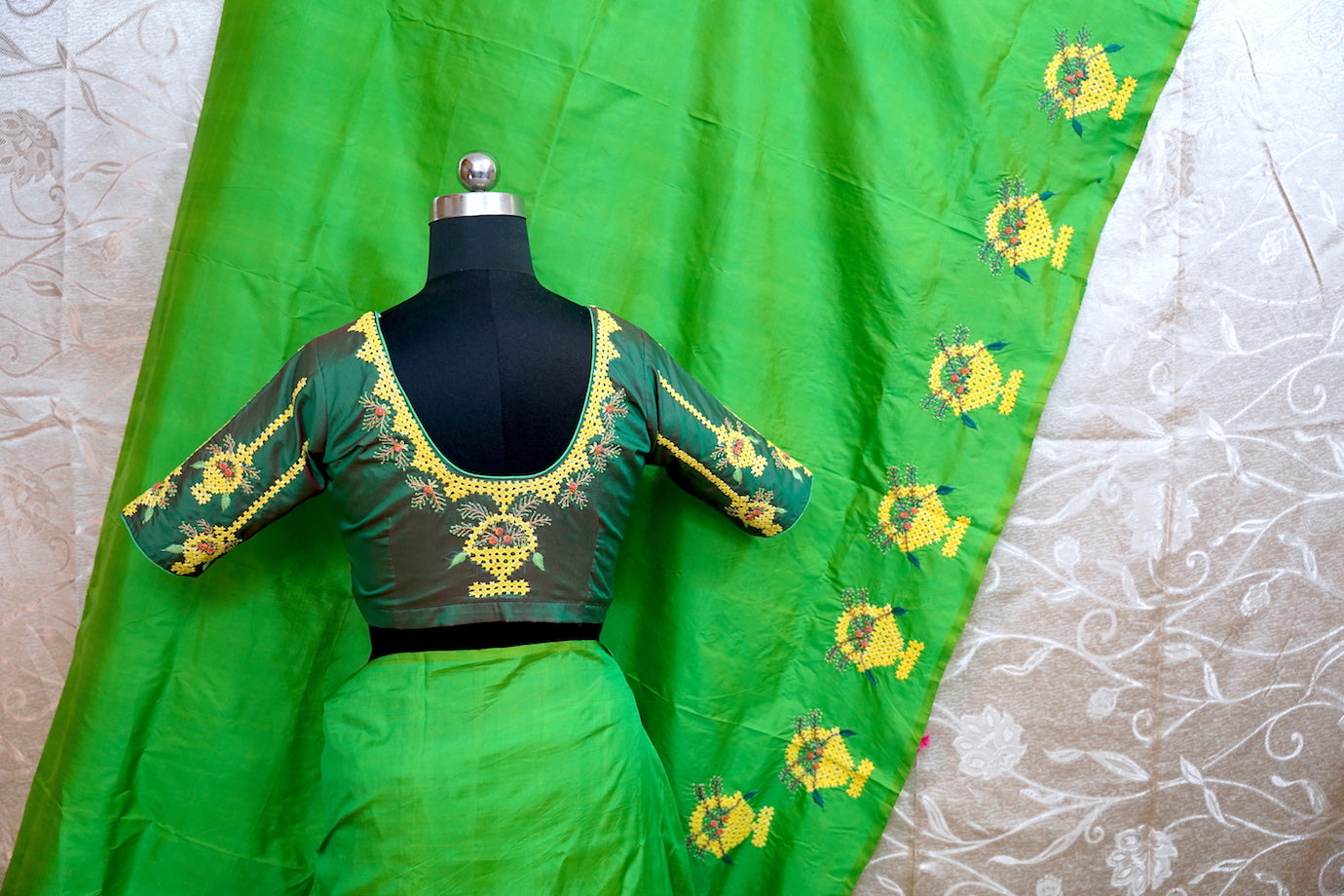 Kutch Work Hand embroidered Saree - Code 1ACS 58a DISPLAY ONLY; CAN BE DONE UPON REQUEST