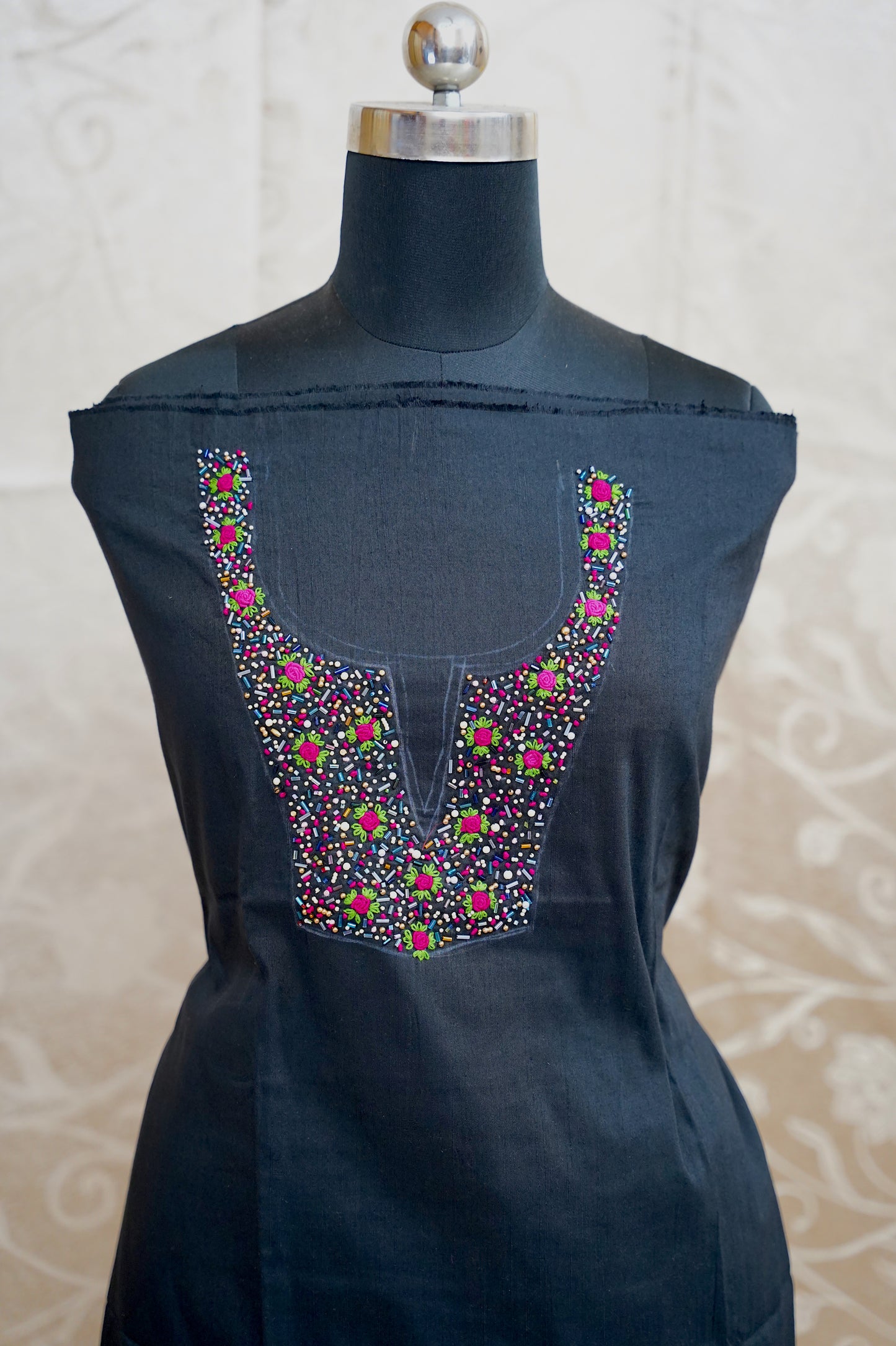 Knot stitches work Tops