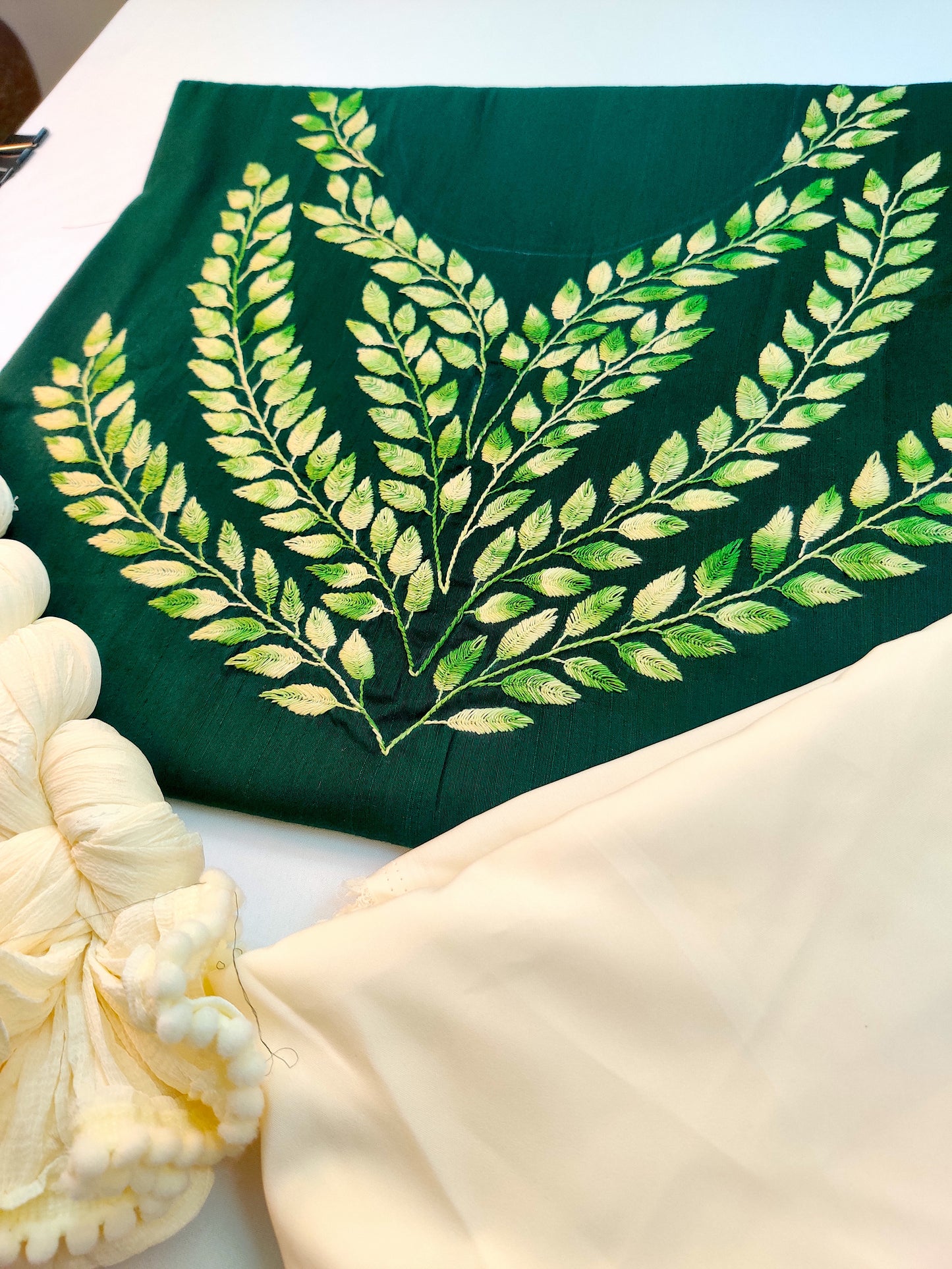Leaf stitch  Work Tops